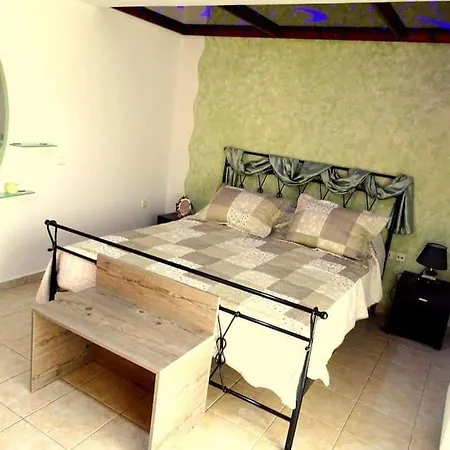 Cozy Apartment In Paradisi Paradisi  Exterior photo